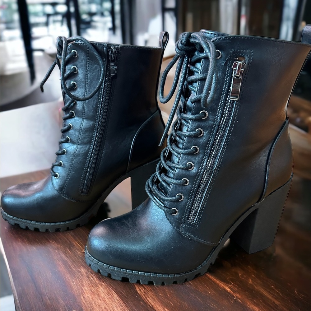 Women’s combat boots